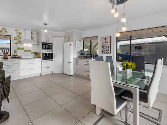 386 Otaika Valley Road, Otaika