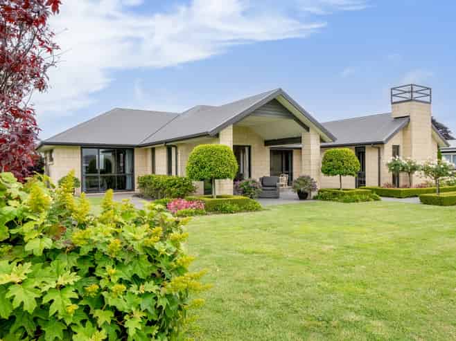 78 Alan Livingston Drive, Cambridge