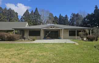 105 Logan Road, Buckland