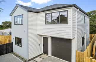 8E Ayrton Street, Te Atatu South