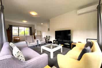 3 Maryann Place, Greenhithe