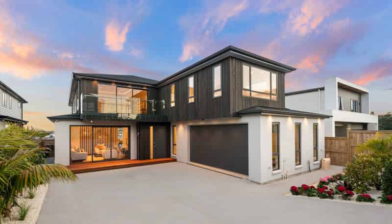 5 Koheru Place, Long Bay
