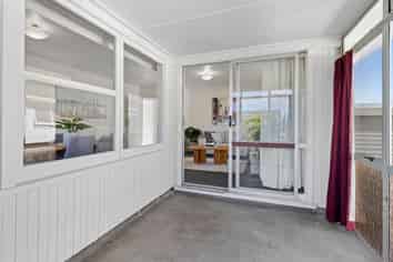 A/272 Clyde Street, Hamilton East