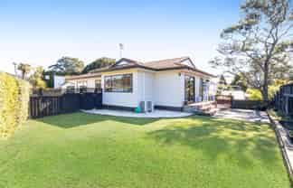 121 Godley Road, Green Bay