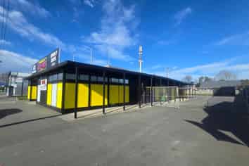 Standalone Retail/Showroom Building