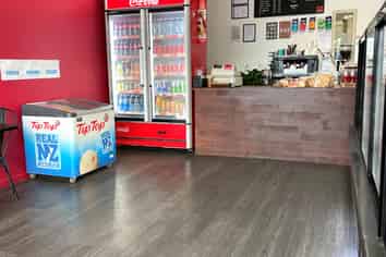 High Profile Retail Space, Sydenham