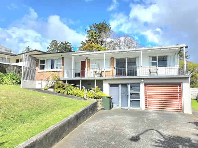 105 Macleans Road, Bucklands Beach