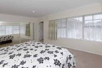 2 Noel Place, Mount Roskill