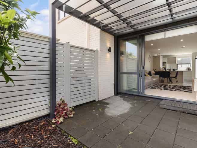 16 Rorida Lane, Flat Bush