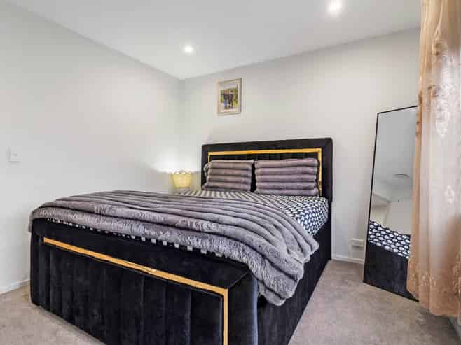 16 Rorida Lane, Flat Bush