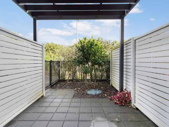 16 Rorida Lane, Flat Bush