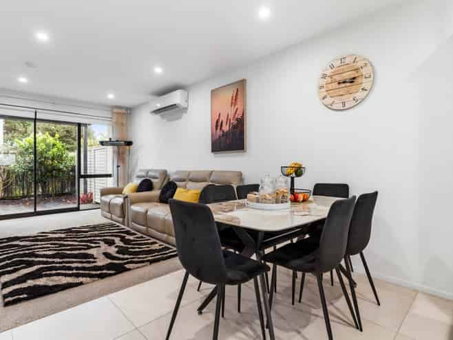 16 Rorida Lane, Flat Bush