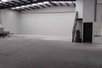 Maximum Warehouse & Minimum Office