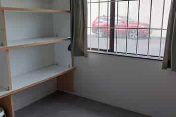 Maximum Warehouse & Minimum Office