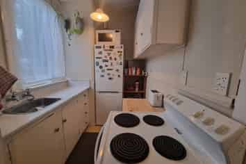 B/128 Cranford Street, Saint Albans