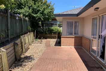 11/520 Don Buck Road, Massey
