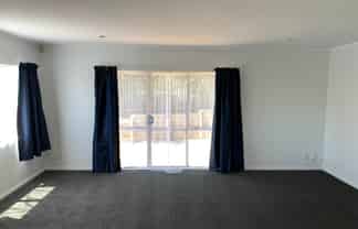 11/520 Don Buck Road, Massey