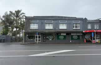 PRIME EX-BAKERY PREMISES IN IDEAL LOCATION
