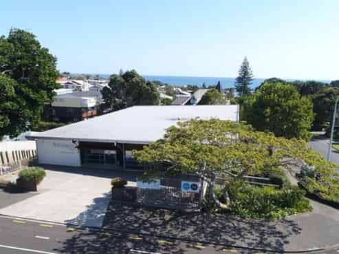 A Grade Office Building – Profile & Parking