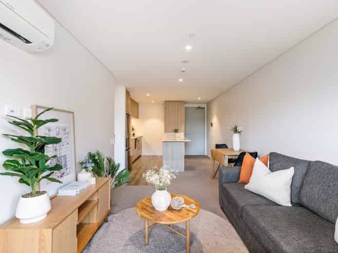 504/10 Copper Beech Avenue, Queenstown