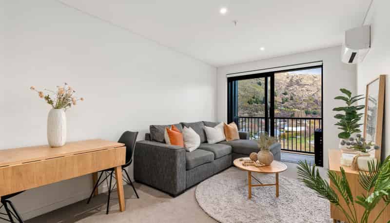 504/10 Copper Beech Avenue, Frankton