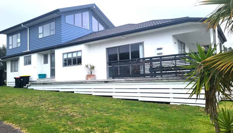 169 Kowhai Avenue, Matarangi