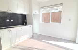 5 Bruckless Drive, Flat Bush