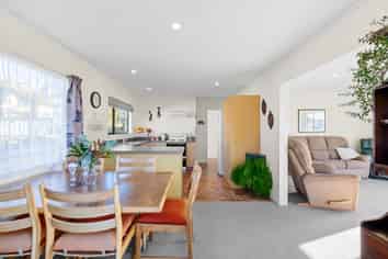 2/205 Taharepa Road, Tauhara