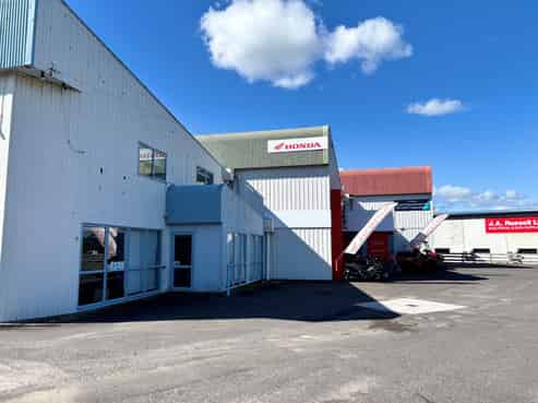 High-profile Jellicoe Street location!