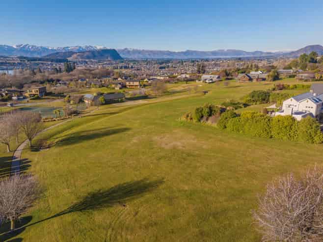 14 Elderberry Crescent, Wanaka