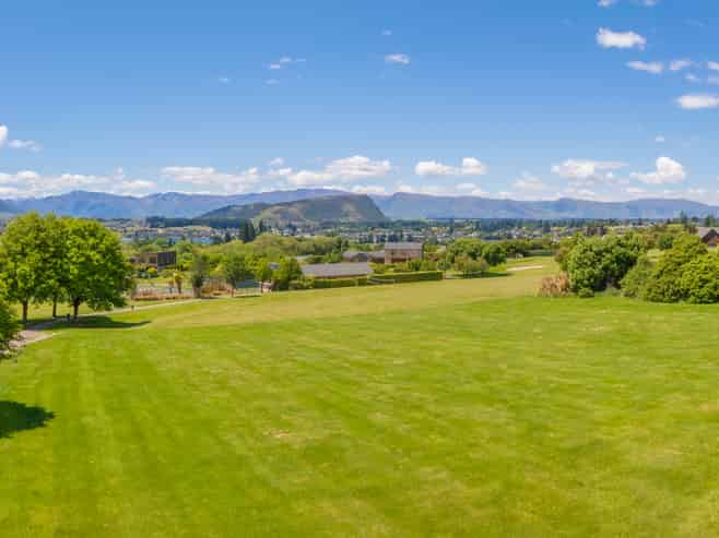 14 Elderberry Crescent, Wanaka