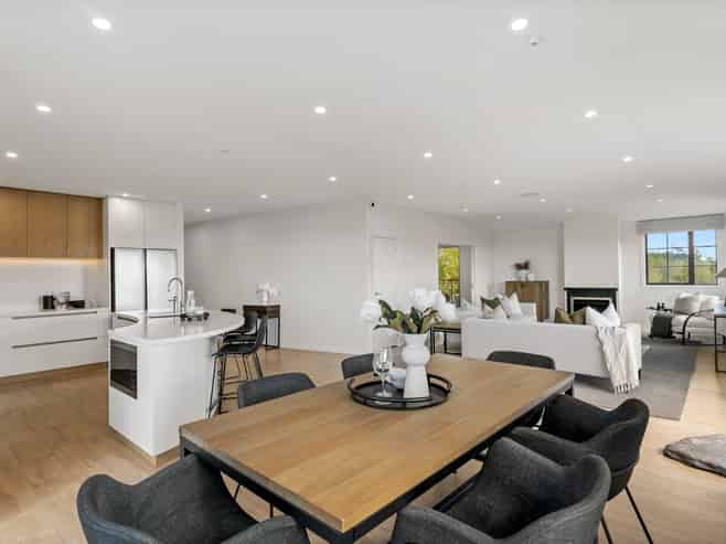 10/2 Bassett Road, Remuera