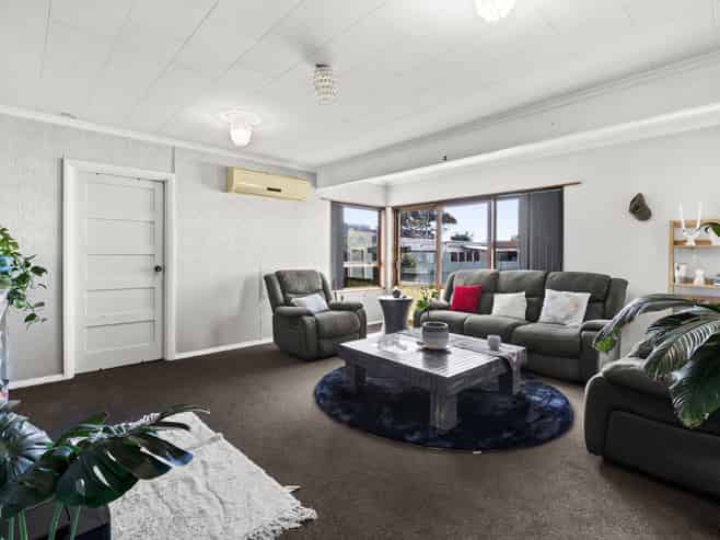 102 Nuffield Avenue, Marewa