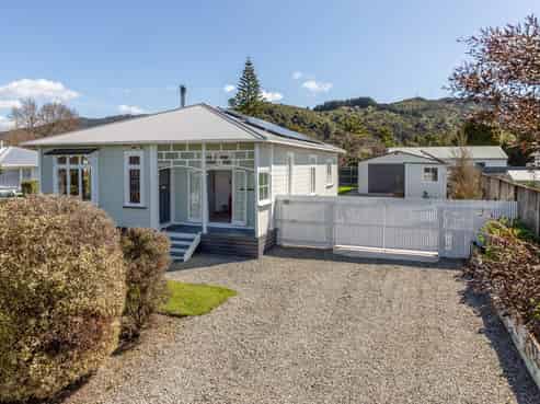 31 Johnston Street, Featherston