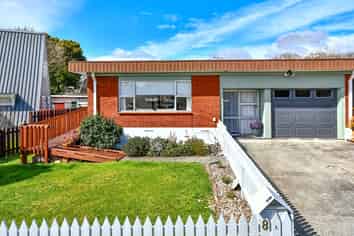 8A Ashdown Place, Pahurehure