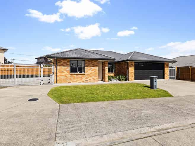 7 Reward Place, Mangere