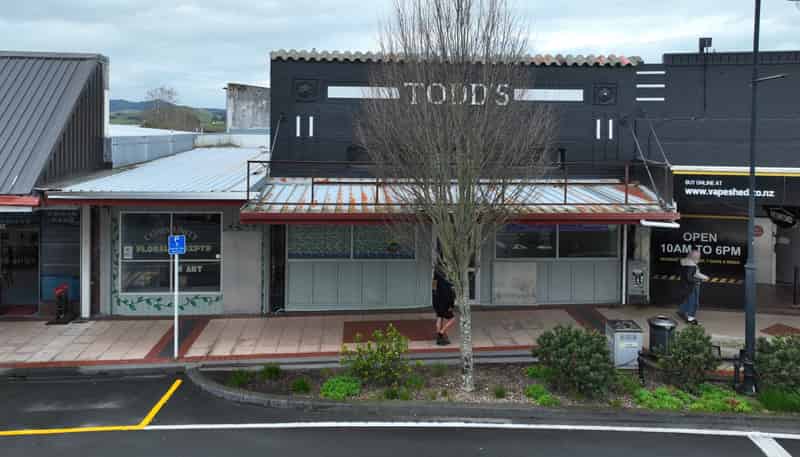 141-143 Main Street, Huntly