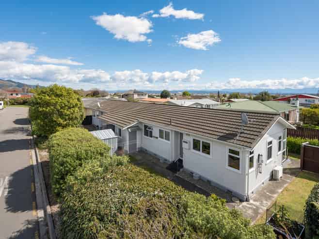 1/25 Kipling Crescent, Stoke