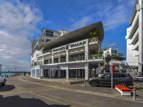 Sole Agency - Premium Waterfront Restaurant/Bar