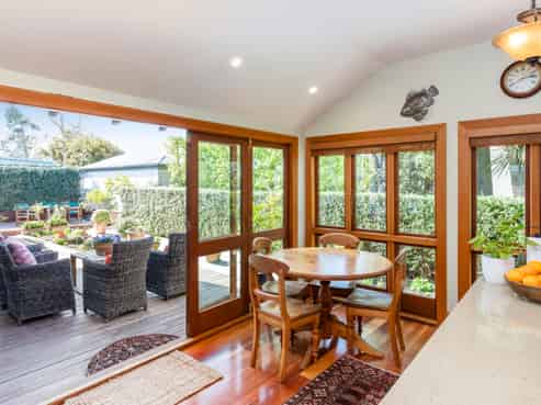 39 Holly Road, Merivale