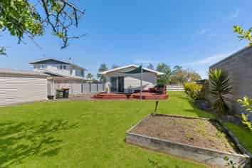 17 Abraham Crescent, Milson