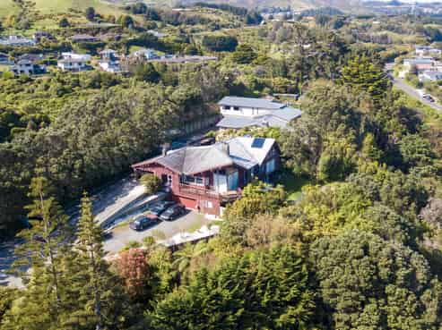 7 Mayfair Place, Tawa