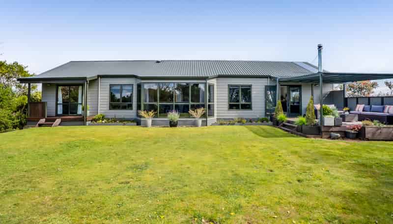 43 Lincoln East Road, Inglewood