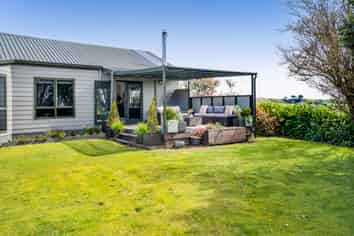 43 Lincoln East Road, Inglewood