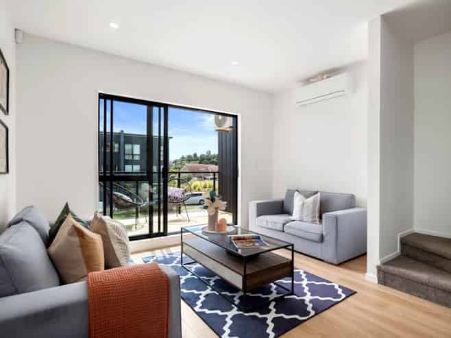  19 Papatahi Lane, Flat Bush