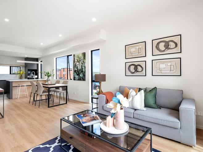  19 Papatahi Lane, Flat Bush