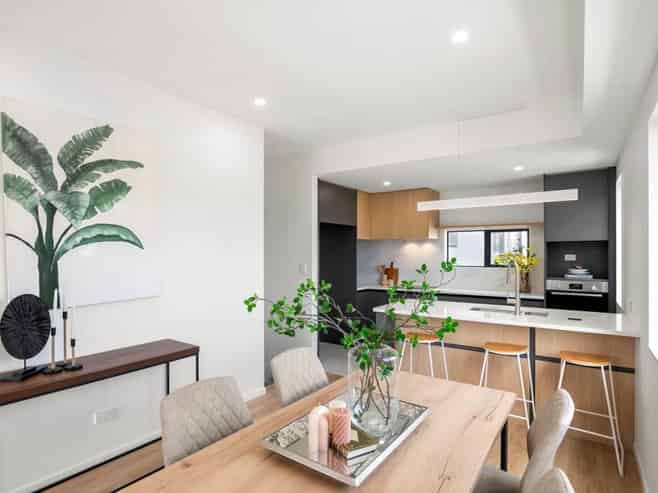  19 Papatahi Lane, Flat Bush