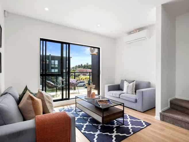  19 Papatahi Lane, Flat Bush