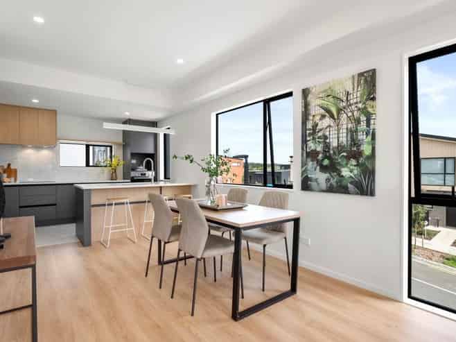  19 Papatahi Lane, Flat Bush