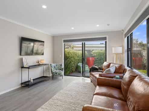 6B and 6C Te Whiti Grove, Waterloo